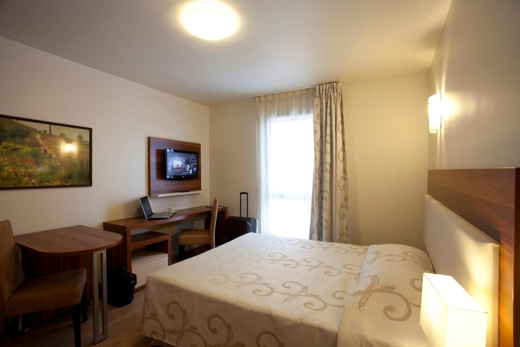 Villa Val Senart 1Ere Avenue Quincy-sous-Sénart Δωμάτιο φωτογραφία