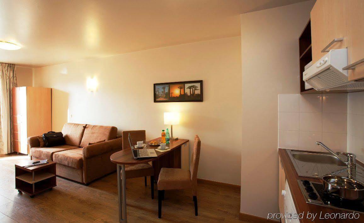 Villa Val Senart 1Ere Avenue Quincy-sous-Sénart Δωμάτιο φωτογραφία