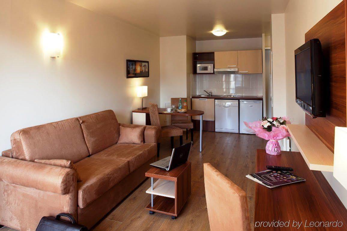 Villa Val Senart 1Ere Avenue Quincy-sous-Sénart Δωμάτιο φωτογραφία