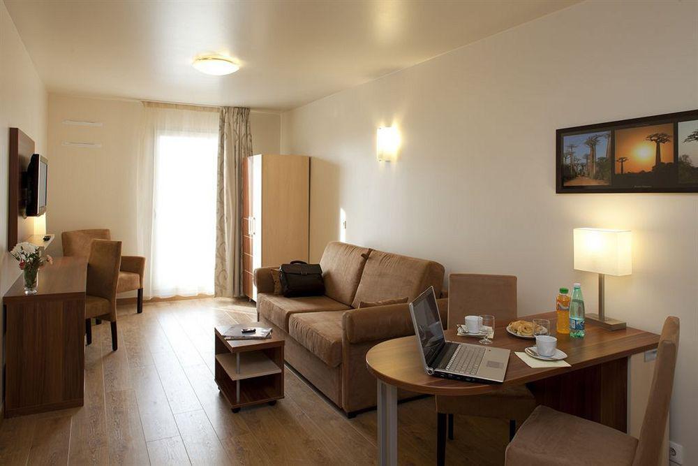 Villa Val Senart 1Ere Avenue Quincy-sous-Sénart Εξωτερικό φωτογραφία